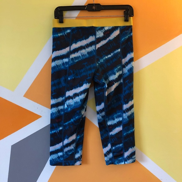 Nike Pro Dri-Fit Capri - Picture 2 of 3